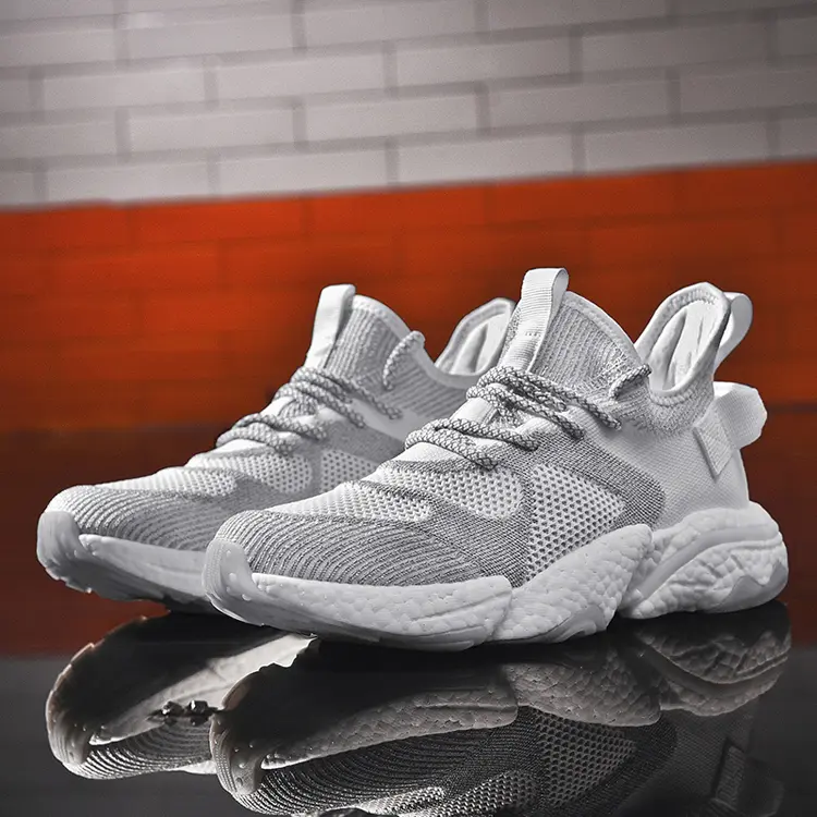 China Factory Wholesale Soft Sole Breathable Upper Men Sport Sneaker Knit Running Shoes